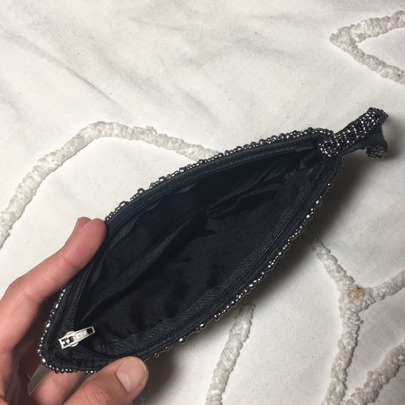 Vintage Beaded Clutch Black and Silver Metallic - Picture 7 of 8